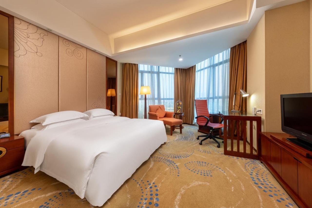 Crowne Plaza Foshan By Ihg - Canton Fair Free Shuttle Bus Екстер'єр фото