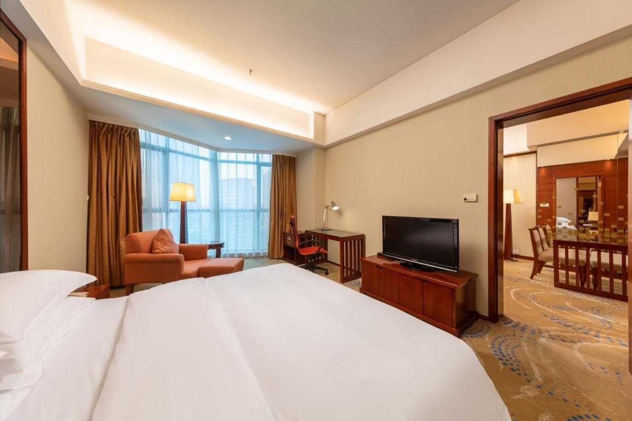 Crowne Plaza Foshan By Ihg - Canton Fair Free Shuttle Bus Екстер'єр фото