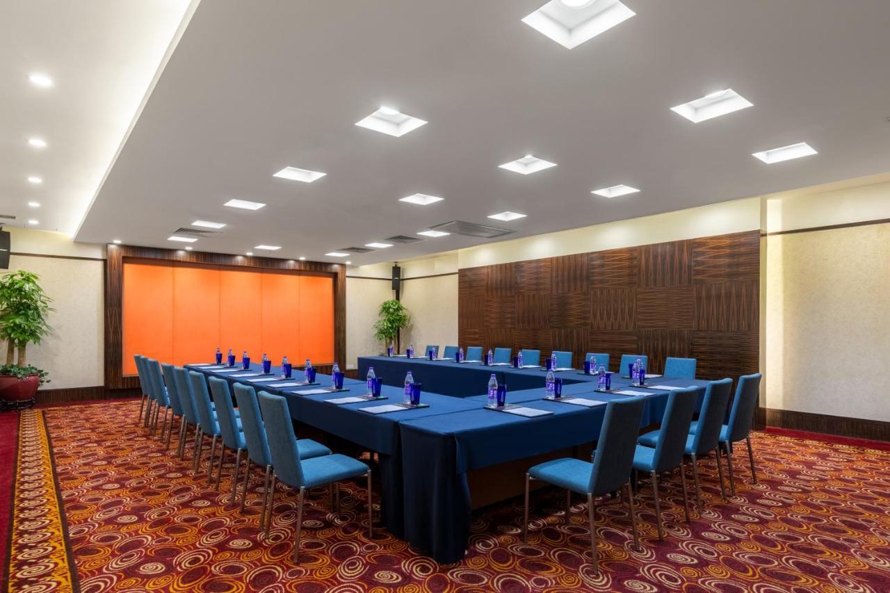 Crowne Plaza Foshan By Ihg - Canton Fair Free Shuttle Bus Екстер'єр фото