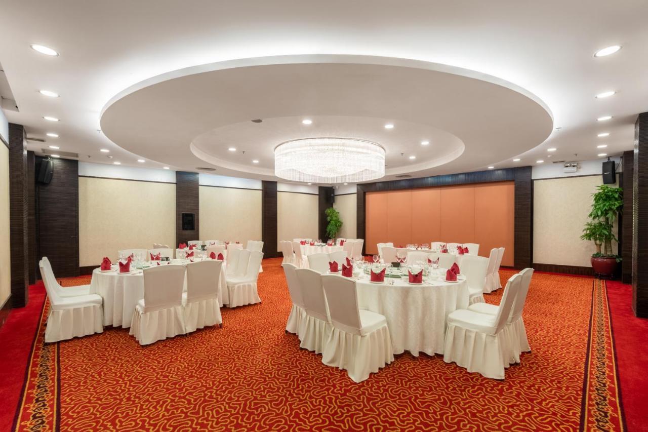 Crowne Plaza Foshan By Ihg - Canton Fair Free Shuttle Bus Екстер'єр фото