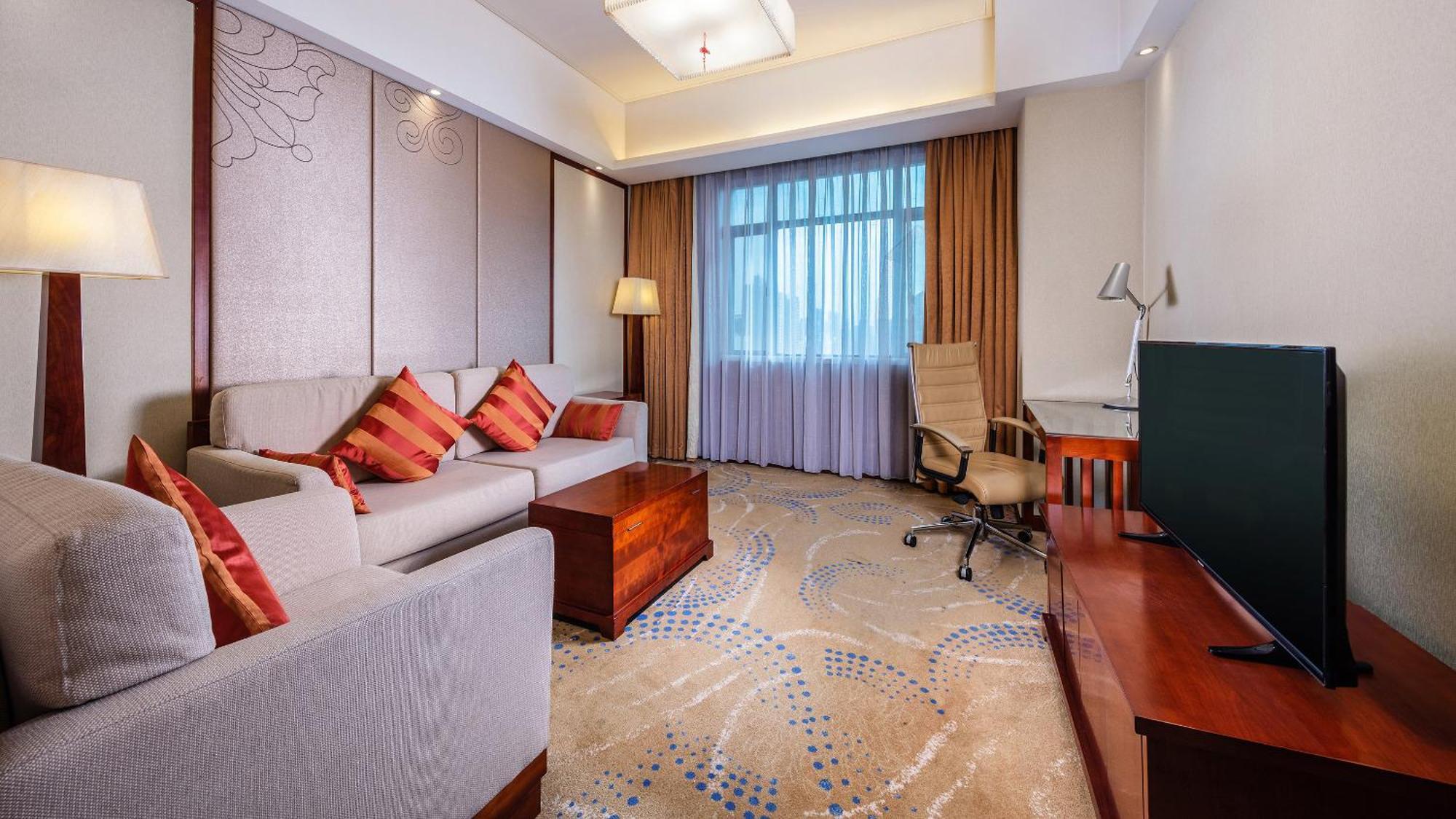 Crowne Plaza Foshan By Ihg - Canton Fair Free Shuttle Bus Екстер'єр фото