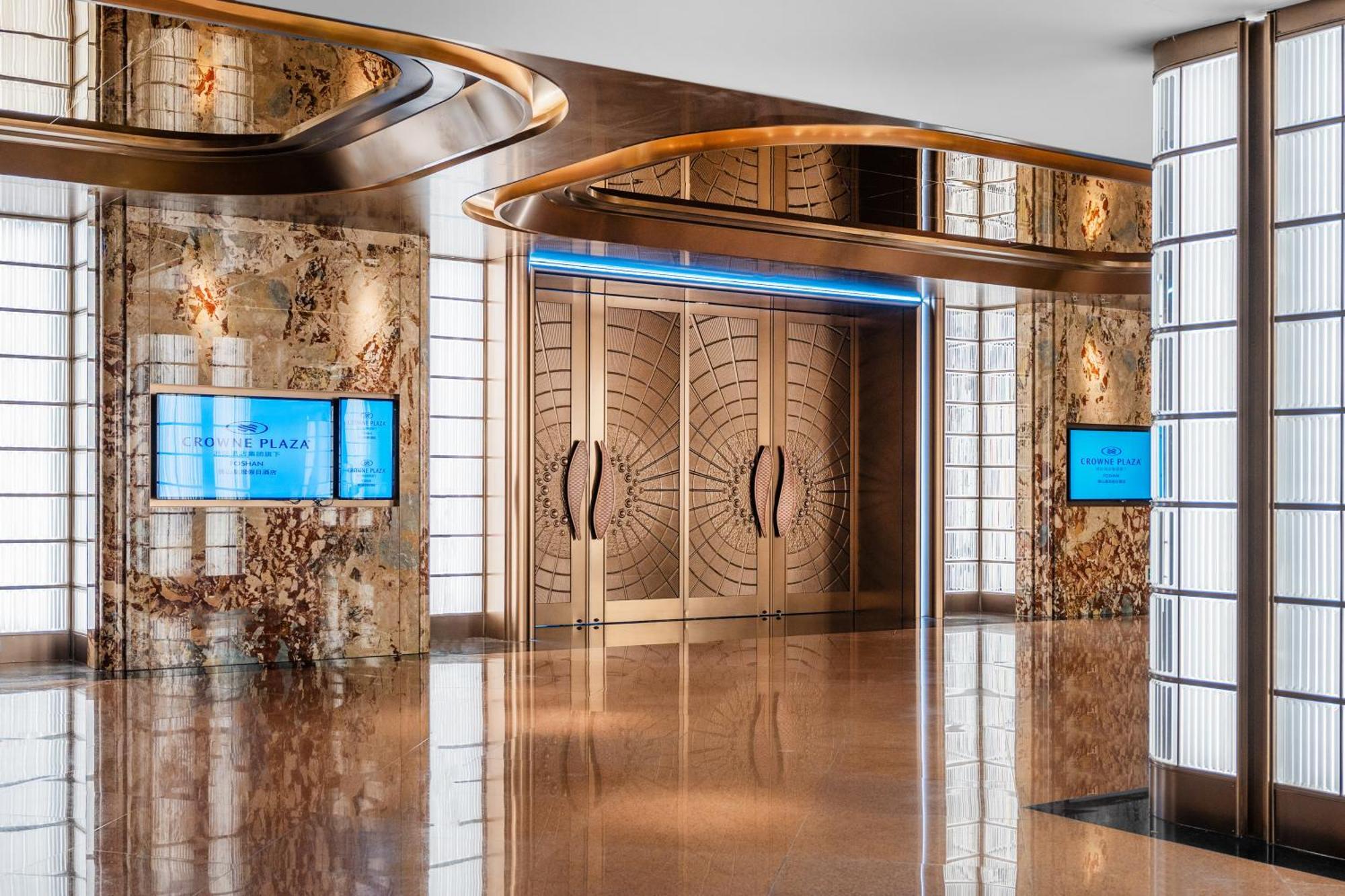 Crowne Plaza Foshan By Ihg - Canton Fair Free Shuttle Bus Екстер'єр фото